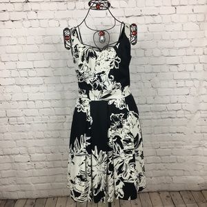 White House Black Market Floral Dress Sz 4